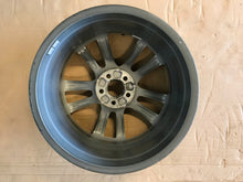 Load image into Gallery viewer, 1x Alufelge 17 Zoll 7.5&quot; 5x100 36ET Glanz 8X0071497 Audi Rim Wheel