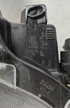 Load image into Gallery viewer, Frontscheinwerfer Toyota Yaris LED Rechts Scheinwerfer Headlight SCH2530610955fc