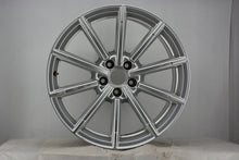 Load image into Gallery viewer, 1x Alufelge 19 Zoll 8.0&quot; 5x112 27ET Glanz Silber 8R0601025CD Audi Rim Wheel