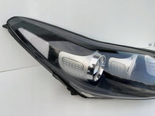 Load image into Gallery viewer, Frontscheinwerfer Kia Sportage Ql 21022018095 92102-F1110 Rechts Headlight