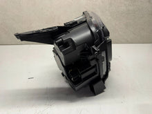 Laden Sie das Bild in den Galerie-Viewer, Frontscheinwerfer Jeep 522187170 Ein Stück (Rechts oder Links) Headlight SCH5128274743rg