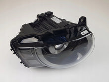 Laden Sie das Bild in den Galerie-Viewer, Frontscheinwerfer Land Rover Defender L8B2-13W030-FF L8B2-13W029-FF Ein Satz SCH3563976670cr
