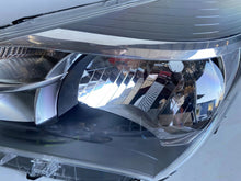 Load image into Gallery viewer, Frontscheinwerfer Toyota Yaris ARO15728 Links Scheinwerfer Headlight SCH6253728028af