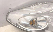 Laden Sie das Bild in den Galerie-Viewer, Frontscheinwerfer Dacia Sandero 8200733877 Rechts Scheinwerfer Headlight SCH3351096984nv