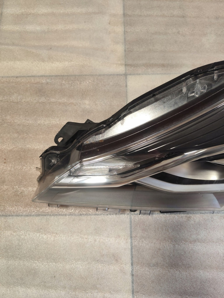 Frontscheinwerfer Toyota Yaris 81170-0DJ90 LED Links Scheinwerfer Headlight SCH7156174204lx