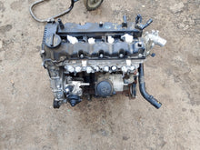 Laden Sie das Bild in den Galerie-Viewer, Motor Hyundai Kia I D4FC 1.4 CRDI 74TKm Diesel Engine Unkomplett