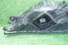 Load image into Gallery viewer, Frontscheinwerfer Skoda Octavia III 5E1941016D Rechts Scheinwerfer Headlight SCH4606519214po