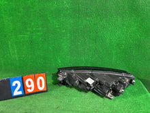 Laden Sie das Bild in den Galerie-Viewer, Frontscheinwerfer Skoda Octavia IV 5E4941016 Rechts Scheinwerfer Headlight SCH9197284129kd