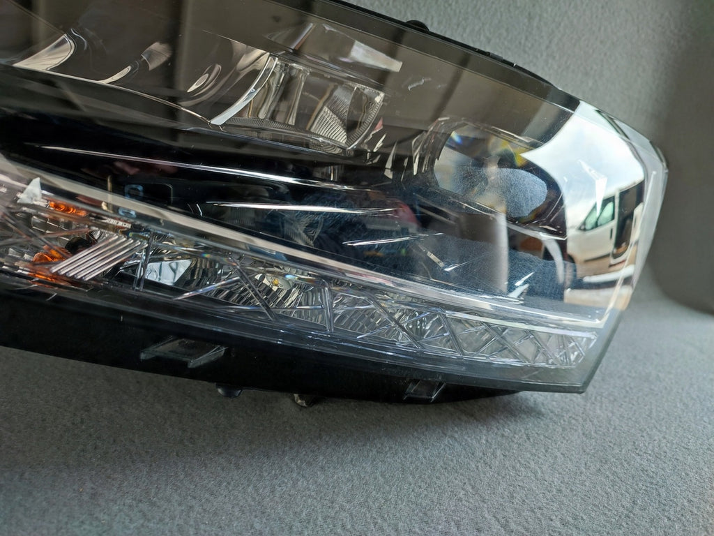 Frontscheinwerfer Skoda Fabia III 3B0941016AN LED Ein Stück (Rechts oder Links)