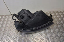 Laden Sie das Bild in den Galerie-Viewer, Frontscheinwerfer Audi A3 Sportback 8P0941003D Xenon Rechts oder Links