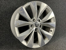 Load image into Gallery viewer, 1x Alufelge 18 Zoll 8.0" 5x112 44ET Glanz Silber 3V0601025R Skoda Superb Iii FEL6661058833qc