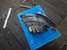 Laden Sie das Bild in den Galerie-Viewer, Frontscheinwerfer BMW I3 7467750-05 Full LED Rechts Scheinwerfer Headlight SCH8241909647le