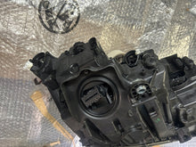 Laden Sie das Bild in den Galerie-Viewer, Frontscheinwerfer Skoda Octavia IV 5E4941015A LED Links Scheinwerfer Headlight SCH4533013460lm