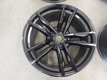 Laden Sie das Bild in den Galerie-Viewer, 1x Alufelge 19 Zoll 10.0" 5x112 40ET Glanz Schwarz 8089877 BMW Z4 G29 Rim Wheel FEL6672904513wo