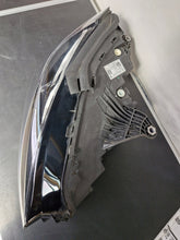 Laden Sie das Bild in den Galerie-Viewer, Frontscheinwerfer BMW 2 Active Tourer 5A42244 Rechts Scheinwerfer Headlight SCH7617161736ya