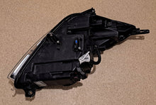 Laden Sie das Bild in den Galerie-Viewer, Frontscheinwerfer Opel Insignia A 13226792LH Xenon Links Scheinwerfer Headlight SCH1669644667ea