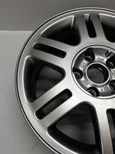 Load image into Gallery viewer, 1x Alufelge 16 Zoll 7.0&quot; 5x112 45ET Glanz Silber 4B0601025 Audi A4 Rim Wheel