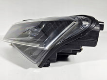 Laden Sie das Bild in den Galerie-Viewer, Frontscheinwerfer Skoda Superb III 3V1941015AA Xenon Links Headlight