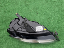 Laden Sie das Bild in den Galerie-Viewer, Frontscheinwerfer Audi A3 8P0941004 Bi-Xenon Rechts Scheinwerfer Headlight SCH6396901359zh