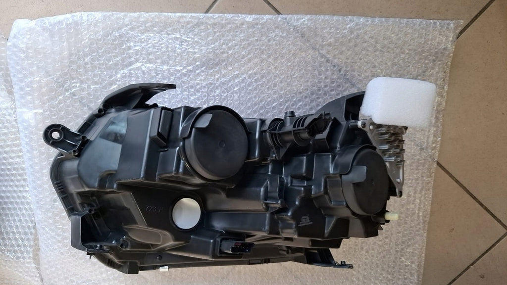 Frontscheinwerfer Dacia Duster Ein Stück (Rechts oder Links) Headlight