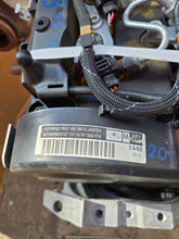 Laden Sie das Bild in den Galerie-Viewer, Motor Skoda VW CFFB 2.0 TDI 140PS 103kW 131TKm 2010 Diesel Engine Komplett