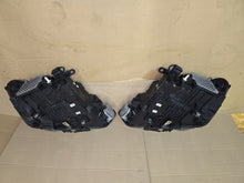 Laden Sie das Bild in den Galerie-Viewer, Frontscheinwerfer BMW X1 F48 7495003-01 7495004-01 Ein Satz Headlight SCH9287571696vj