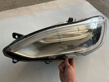 Laden Sie das Bild in den Galerie-Viewer, Frontscheinwerfer Tesla Model S 105357200C Full LED Links Scheinwerfer Headlight