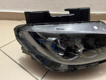 Laden Sie das Bild in den Galerie-Viewer, Frontscheinwerfer Hyundai Kona 92102-J9630 Rechts Scheinwerfer Headlight