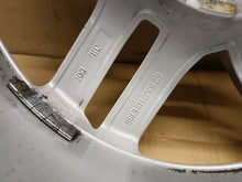 Laden Sie das Bild in den Galerie-Viewer, 1x Alufelge 17 Zoll 7.5" 5x112 38ET Glanz Silber 8W0601025E Audi Rim Wheel FEL9824116720af
