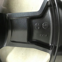 Laden Sie das Bild in den Galerie-Viewer, 1x Alufelge 18 Zoll 7.5&quot; 5x114.3 45ET 6UA8A R208755 Nissan 1 Rim Wheel