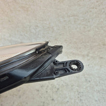 Load image into Gallery viewer, Frontscheinwerfer Hyundai I30 92102-A6060 Rechts Scheinwerfer Headlight SCH1113471642np