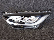 Laden Sie das Bild in den Galerie-Viewer, Frontscheinwerfer Toyota Yaris Links Scheinwerfer Headlight