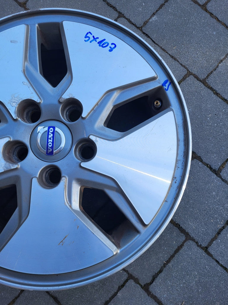 1x Alufelge 15 Zoll 6.0" 5x108 46ET Matt Silber 31255812 Volvo Rim Wheel FEL8461485858dm