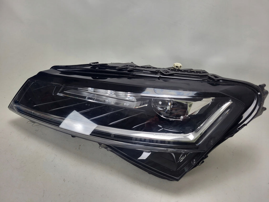 Frontscheinwerfer Skoda Superb III 3V1941015D LED Links Scheinwerfer Headlight