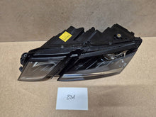 Laden Sie das Bild in den Galerie-Viewer, Frontscheinwerfer Skoda Octavia I 5E1941015D LED Links Scheinwerfer Headlight SCH6419122449ox