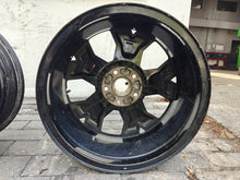 Laden Sie das Bild in den Galerie-Viewer, 1x Alufelge 17 Zoll 6.5" 5x114.3 50ET Glanz Schwarz 403000531R Renault Rim Wheel FEL8048134076hn