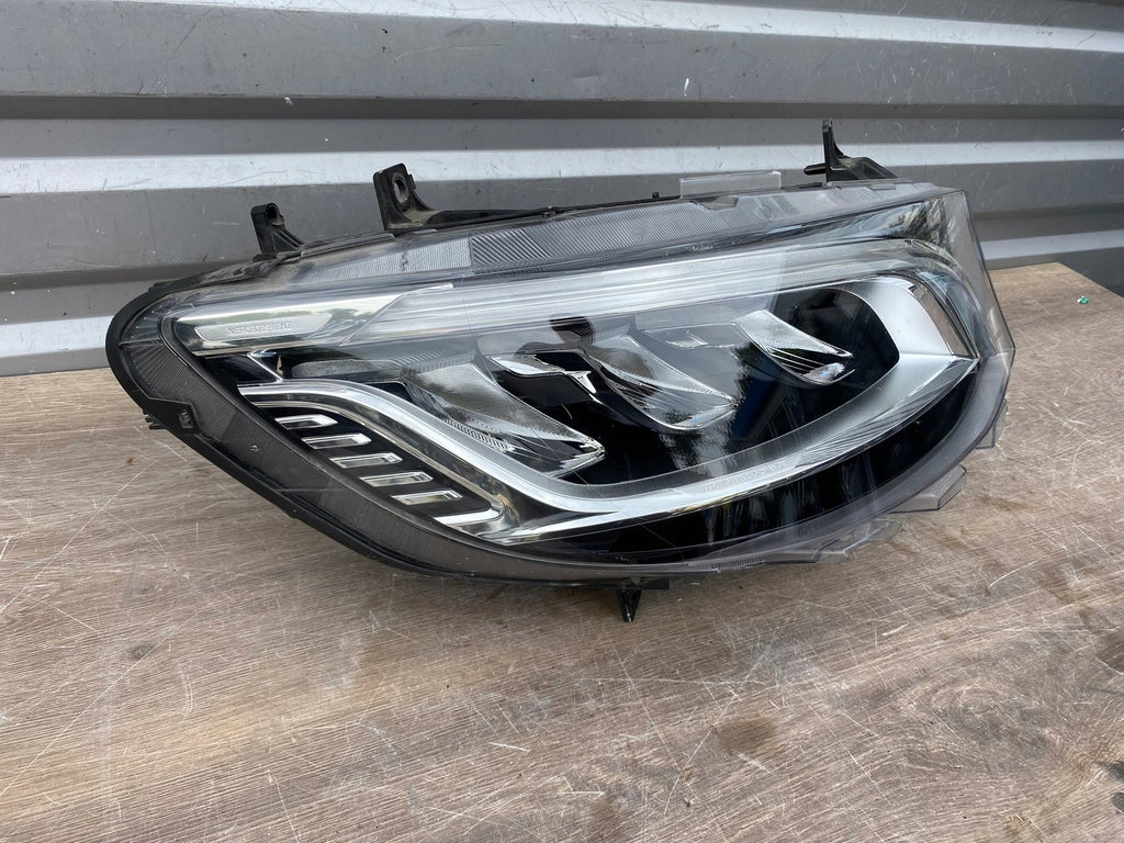 Frontscheinwerfer Mercedes-Benz Sprinter A9109065800 90139119AF Rechts Headlight