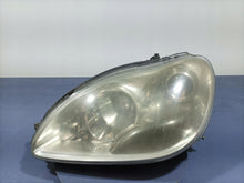 Laden Sie das Bild in den Galerie-Viewer, Frontscheinwerfer Mercedes-Benz W220 A2208202361 Links Scheinwerfer Headlight SCH5583276452we