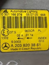 Laden Sie das Bild in den Galerie-Viewer, Frontscheinwerfer Mercedes-Benz W203 A2038203861 Rechts Scheinwerfer Headlight SCH3253160313sv