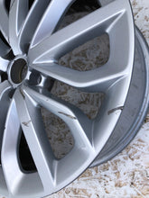 Load image into Gallery viewer, 1x Alufelge 19 Zoll 7.5&quot; 5x112 33ET Glanz Silber 4G0601025P Audi A6 C7 Rim Wheel