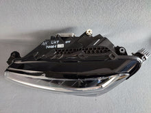 Laden Sie das Bild in den Galerie-Viewer, Frontscheinwerfer Skoda Superb III 3V1941015D LED Links Scheinwerfer Headlight SCH3817773872fn