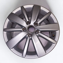 Load image into Gallery viewer, 1x Alufelge 16 Zoll 6.5&quot; 5x112 50ET Glanz Silber 5K0601025S VW Golf Vi Rim Wheel