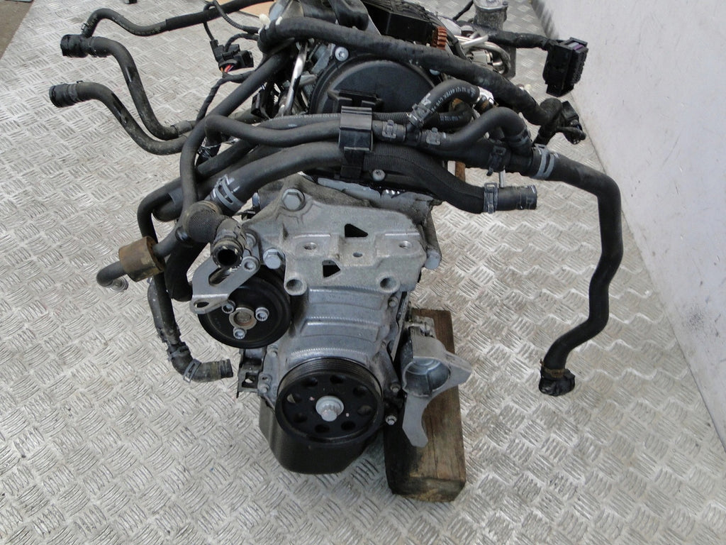 Motor VW Touran CBZ 1.2 TSI 105PS 77kW Benzin Engine Unkomplett