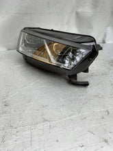 Laden Sie das Bild in den Galerie-Viewer, Frontscheinwerfer Skoda Octavia I 0301118234AB LE18A64195E4941016A Rechts SCH1333116379hr