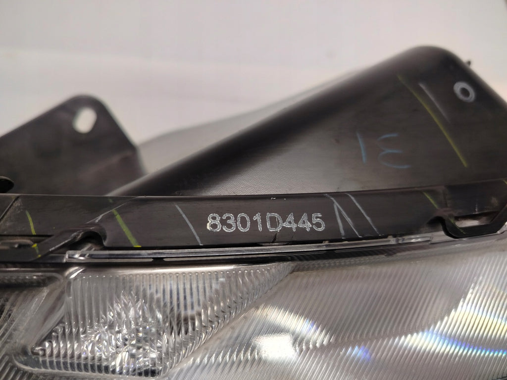 Frontscheinwerfer Mitsubishi Space Star 8301D445 Links Scheinwerfer Headlight