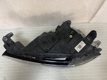 Laden Sie das Bild in den Galerie-Viewer, Frontscheinwerfer VW T Roc T-Roc 2GA941035AH LED Ein Stück (Rechts oder Links)