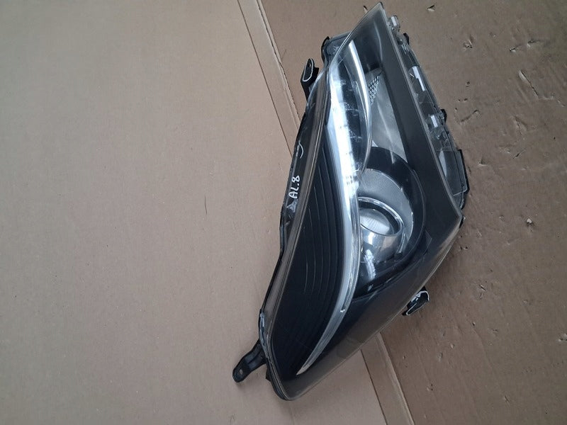 Frontscheinwerfer Toyota Yaris Rechts Scheinwerfer Headlight SCH6289802803mt