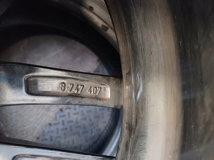 1x Alufelge 18 Zoll 8.0" 5x112 30ET 8747407 BMW 5 G31 G30 Rim Wheel FEL9169891287pr