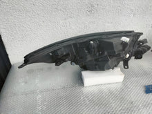 Load image into Gallery viewer, Frontscheinwerfer Toyota Aygo X 043129316 LED Ein Stück (Rechts oder Links) SCH4274558019wp