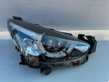 Laden Sie das Bild in den Galerie-Viewer, Frontscheinwerfer Mazda 2 Full LED Rechts Scheinwerfer Headlight SCH1394806275uh